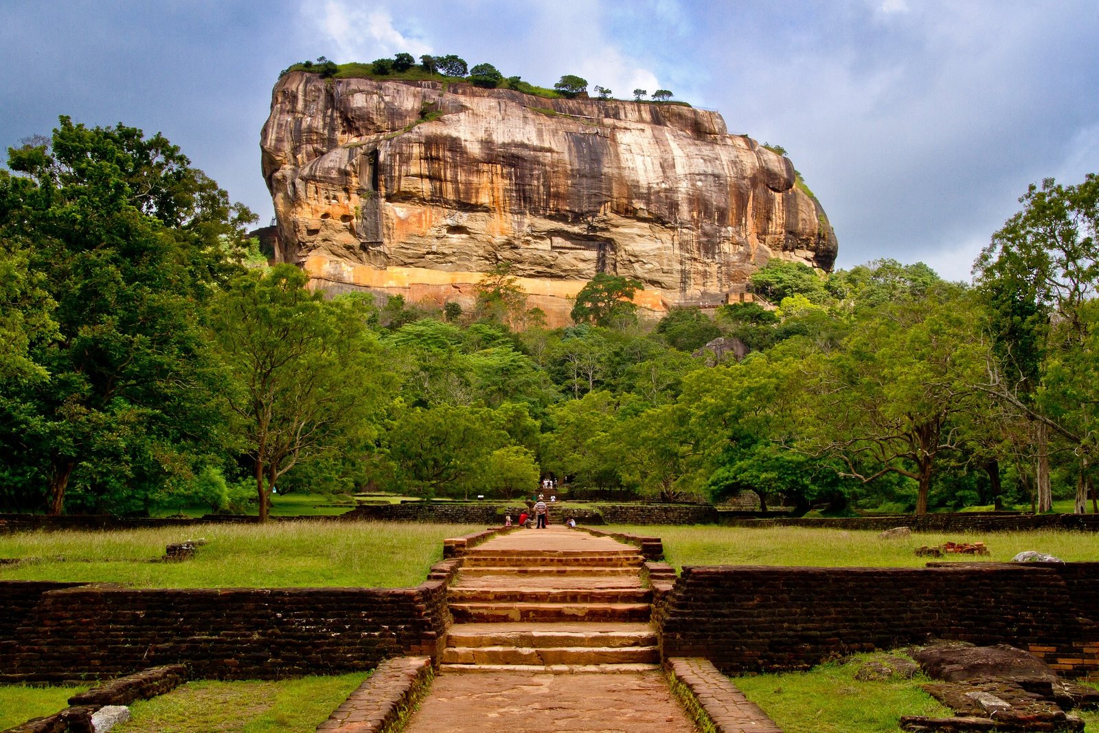 Sigiriya Day Trip – Ancient Wonder of Sri Lanka